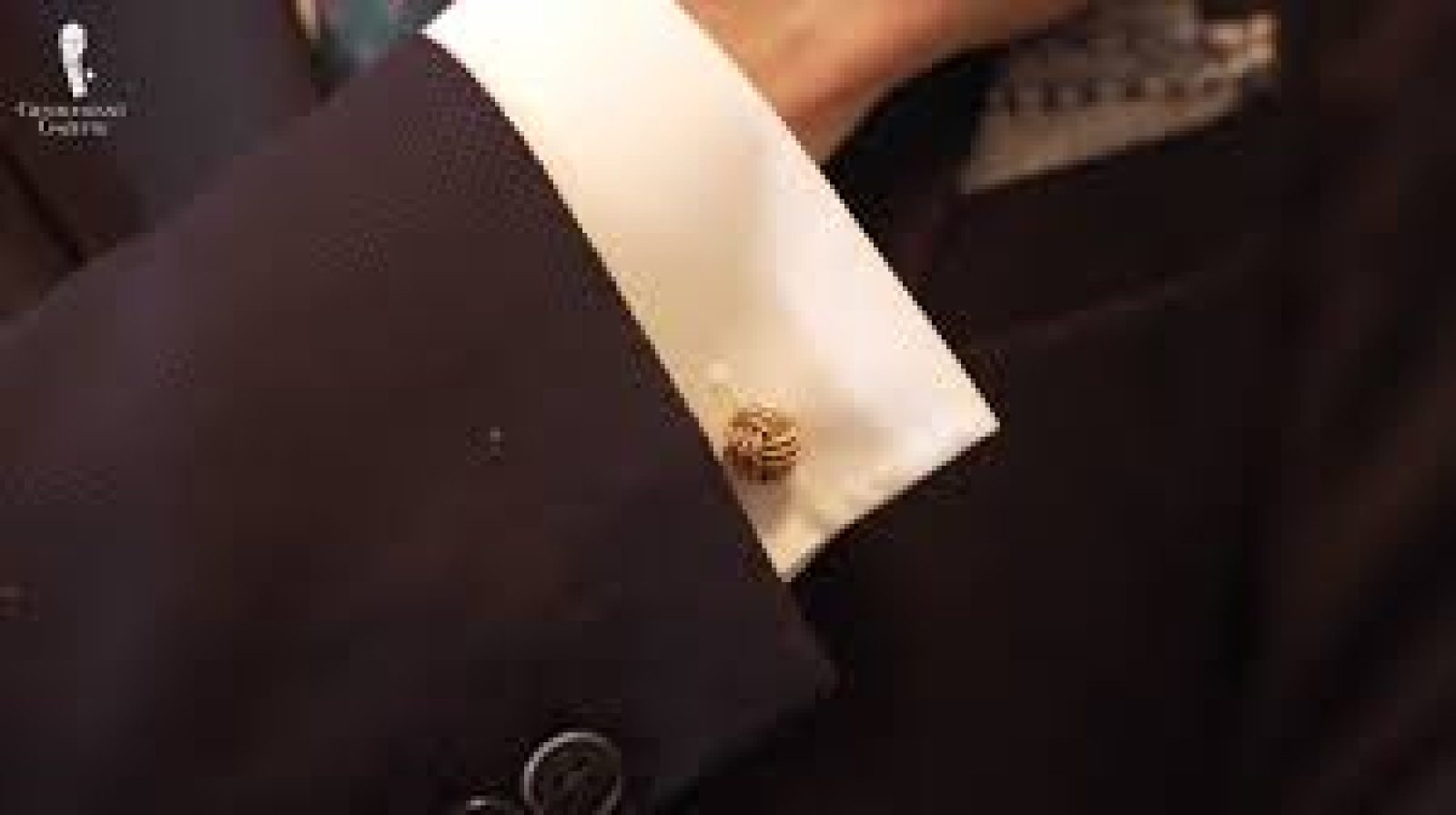 Best Gift Ideas for Men: Why Cufflinks Are Always a Classy Choice